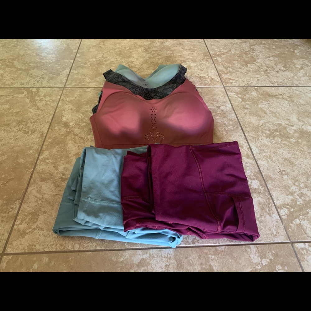 VSX Knockout Leggings Sports Bras Bundle 32C Small